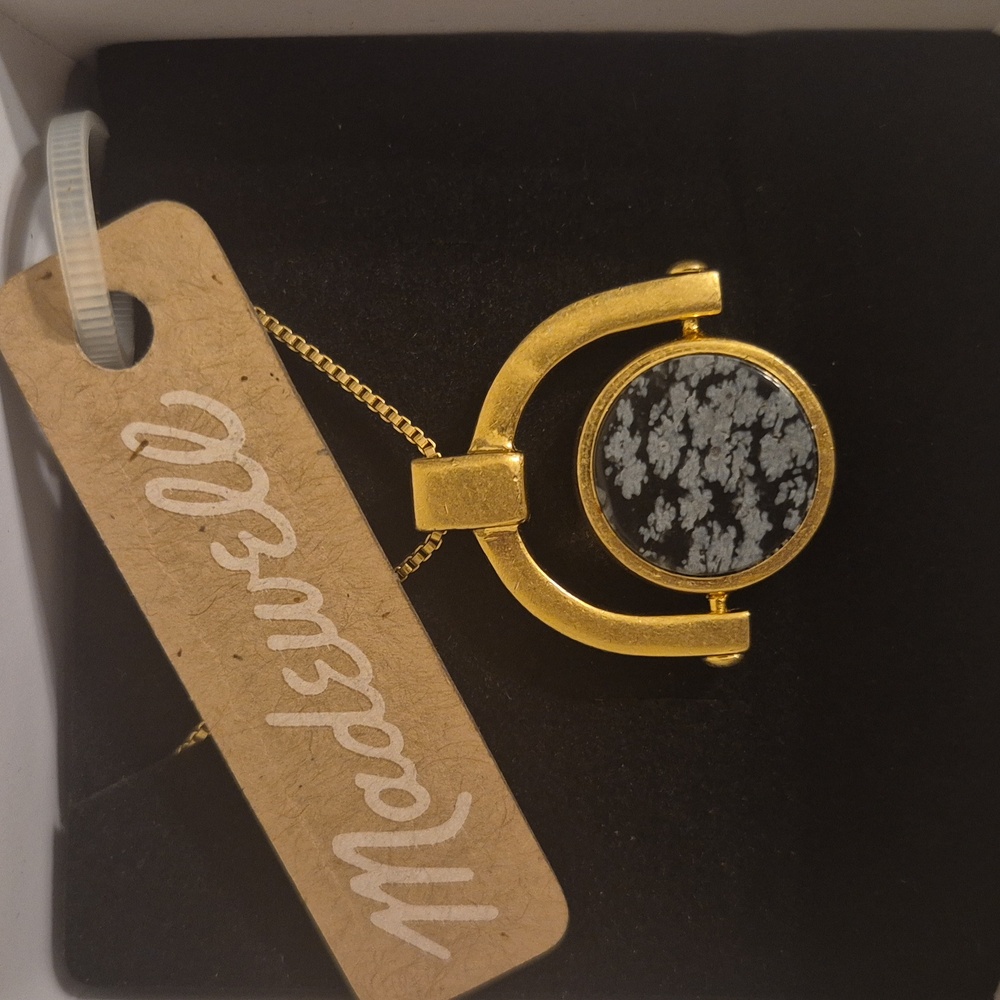 Madewell Elegant Gold Tone Necklace with Black Oriental Pendant